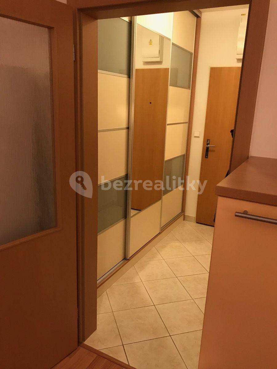 Pronájem bytu 1+kk 38 m², Mikulova, Praha, Praha