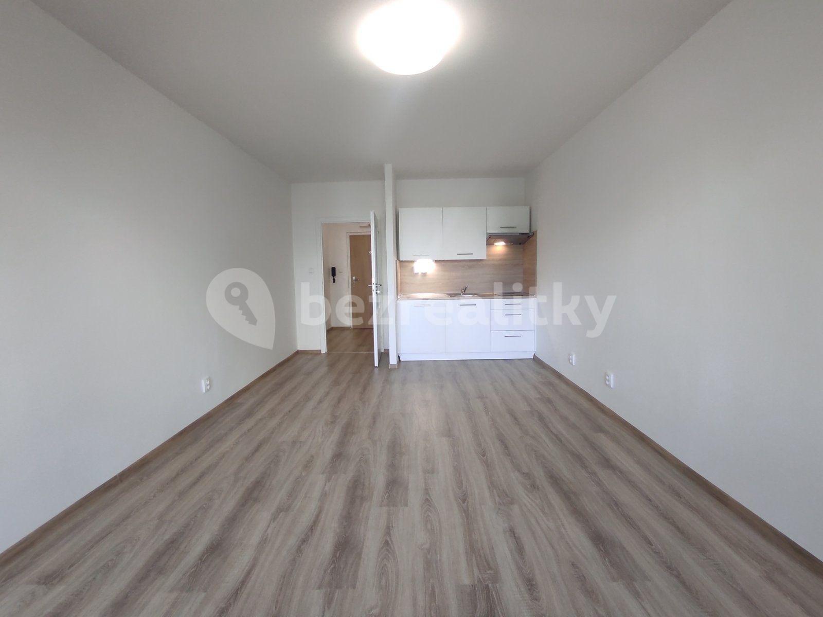 Pronájem bytu 1+kk 28 m², Masarykova třída, Orlová, Moravskoslezský kraj