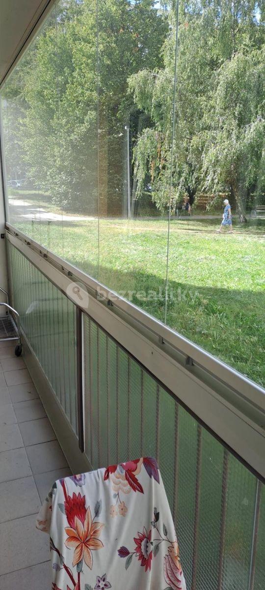 Prodej bytu 3+1 60 m², Harrachovská, Praha, Praha