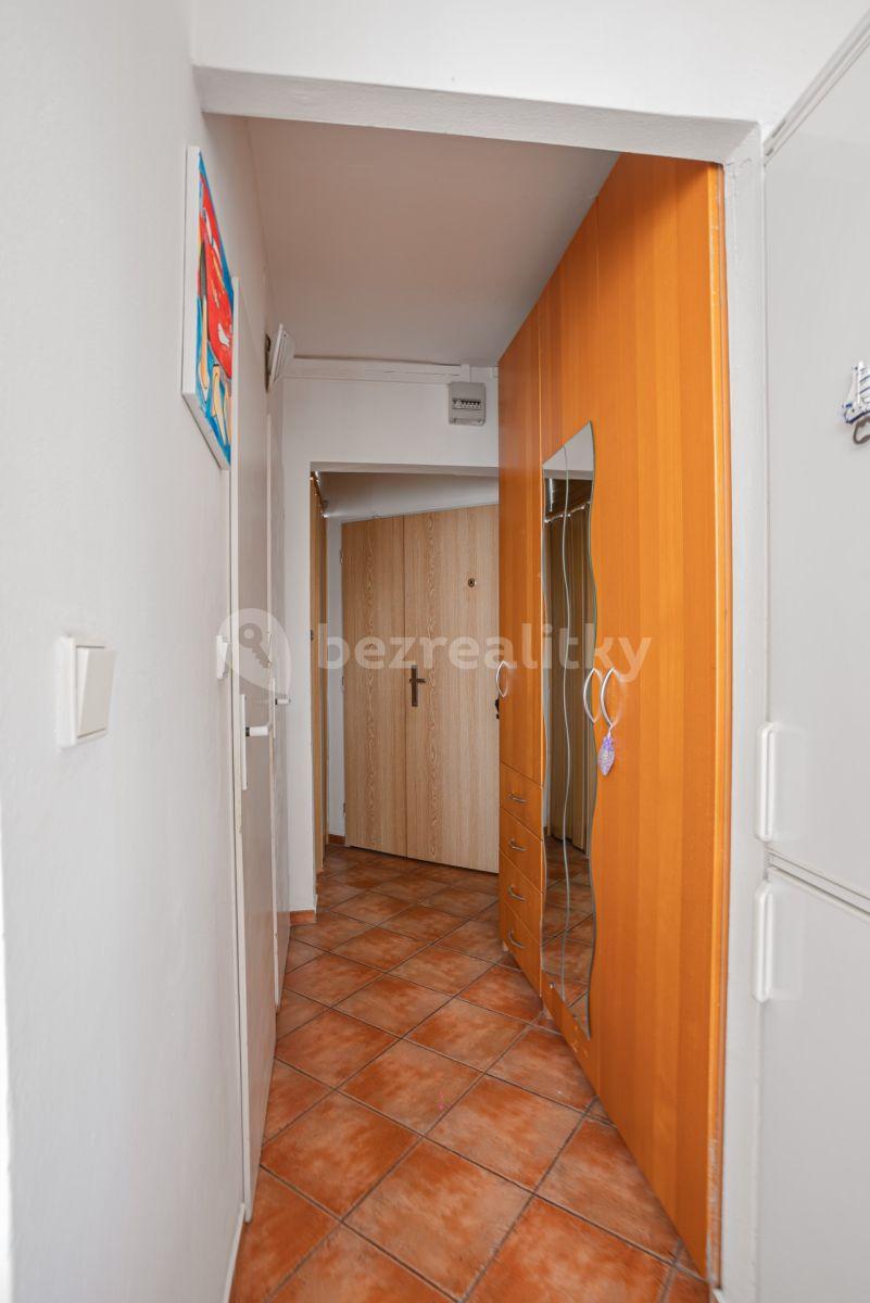 Prodej bytu 1+1 38 m², Jabloňová, Praha, Praha