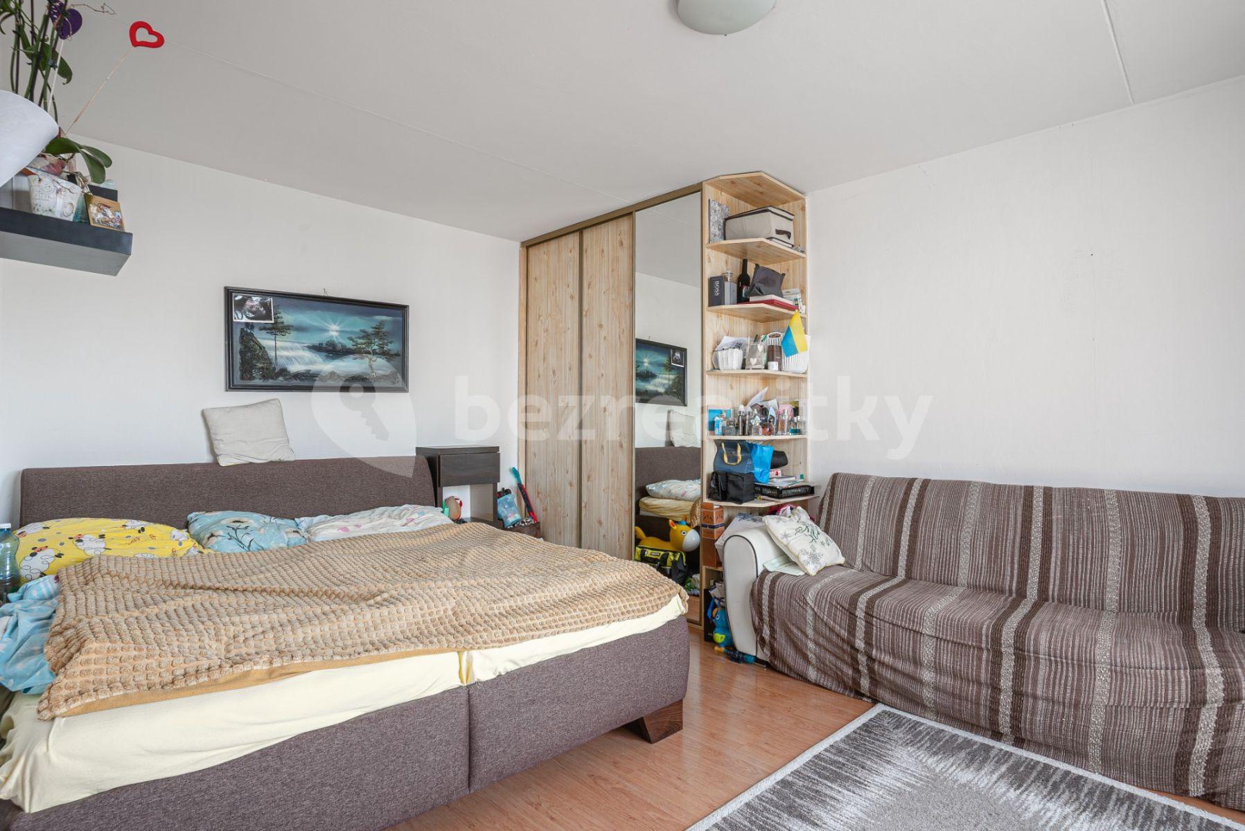 Prodej bytu 1+1 38 m², Jabloňová, Praha, Praha