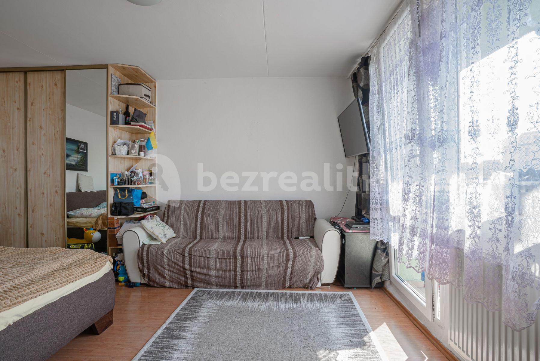 Prodej bytu 1+1 38 m², Jabloňová, Praha, Praha