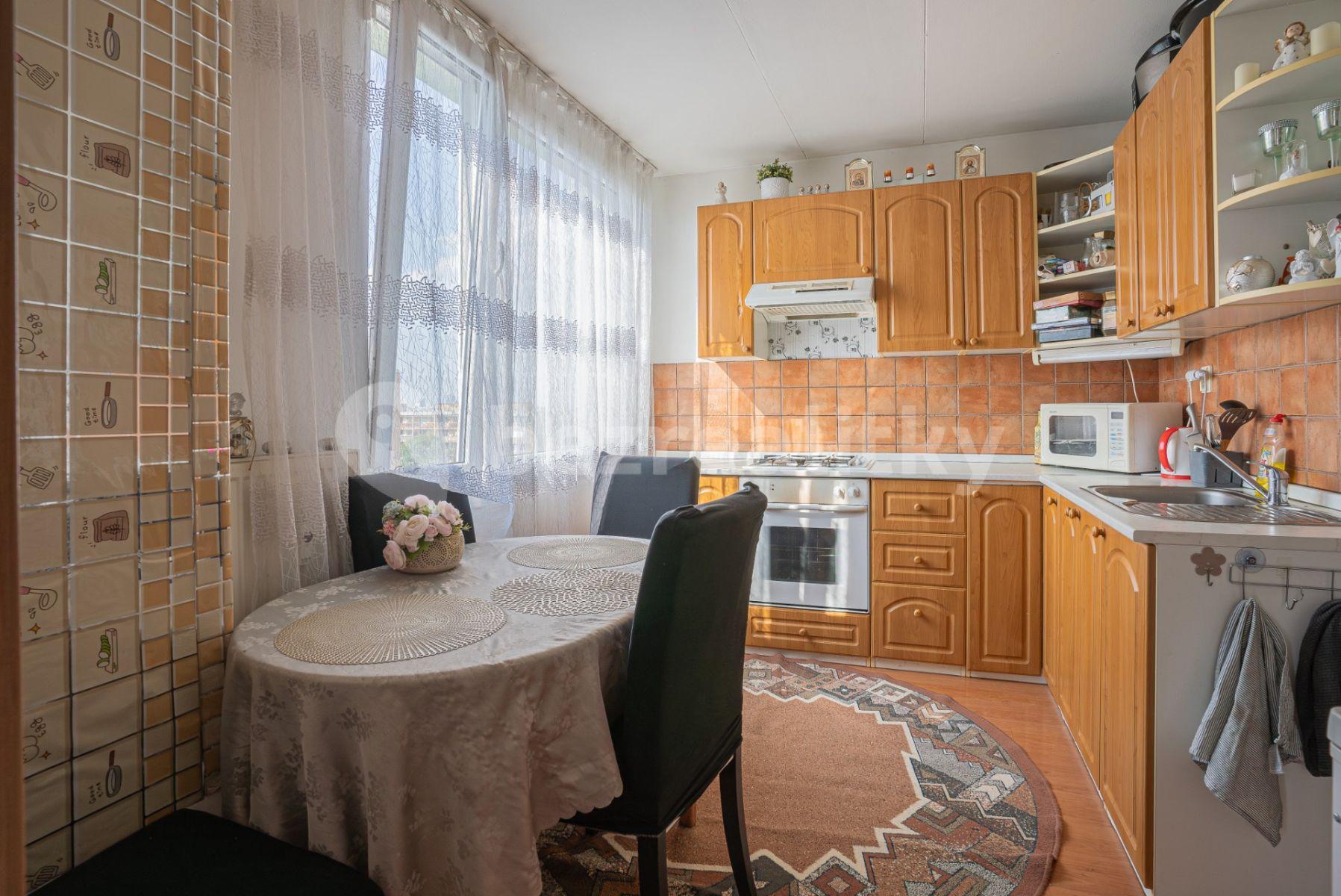 Prodej bytu 1+1 38 m², Jabloňová, Praha, Praha