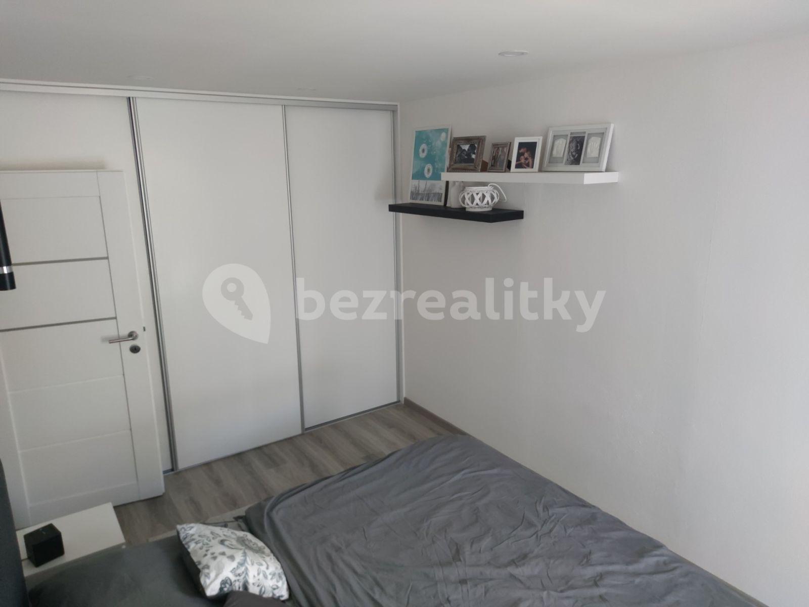 Pronájem bytu 3+kk 68 m², Janovská, Praha, Praha