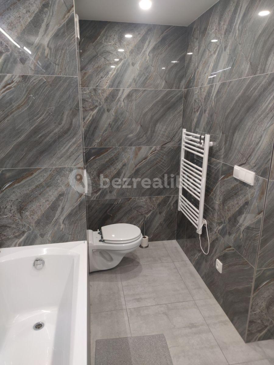 Pronájem bytu 3+kk 68 m², Janovská, Praha, Praha