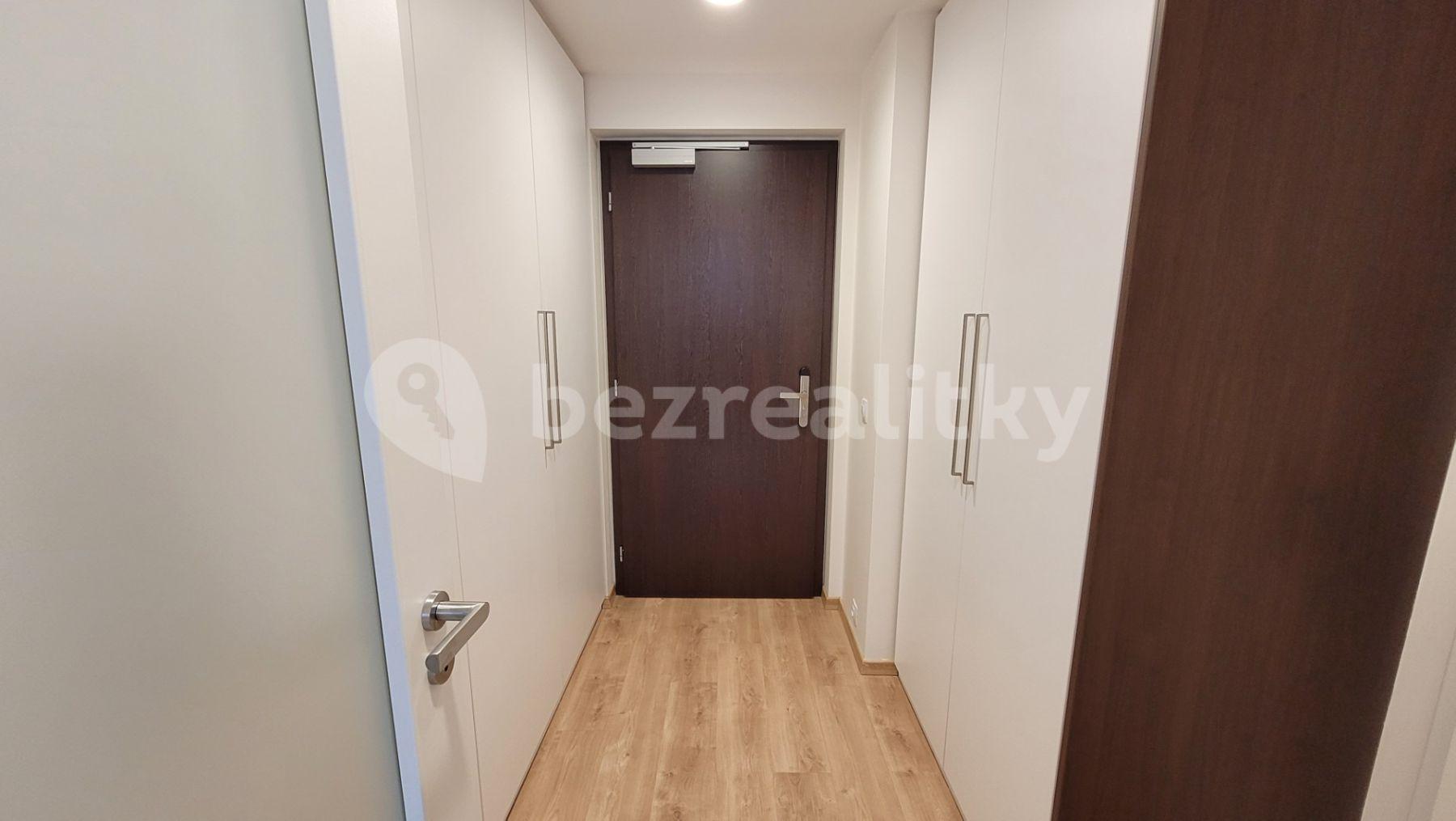 Pronájem bytu 1+kk 29 m², Mukařovského, Praha, Praha