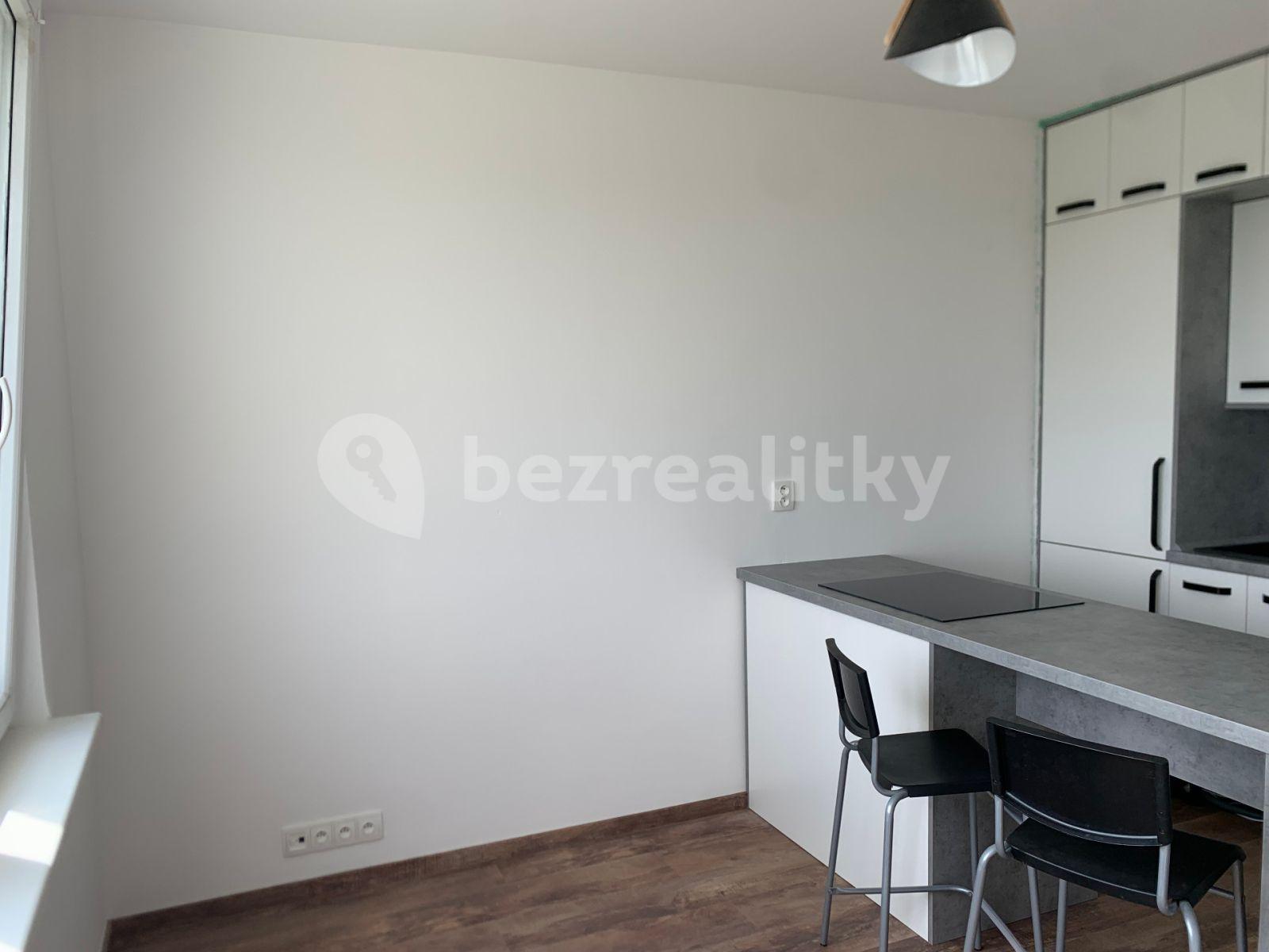 Pronájem bytu 2+kk 35 m², U Zámeckého parku, Litvínov, Ústecký kraj