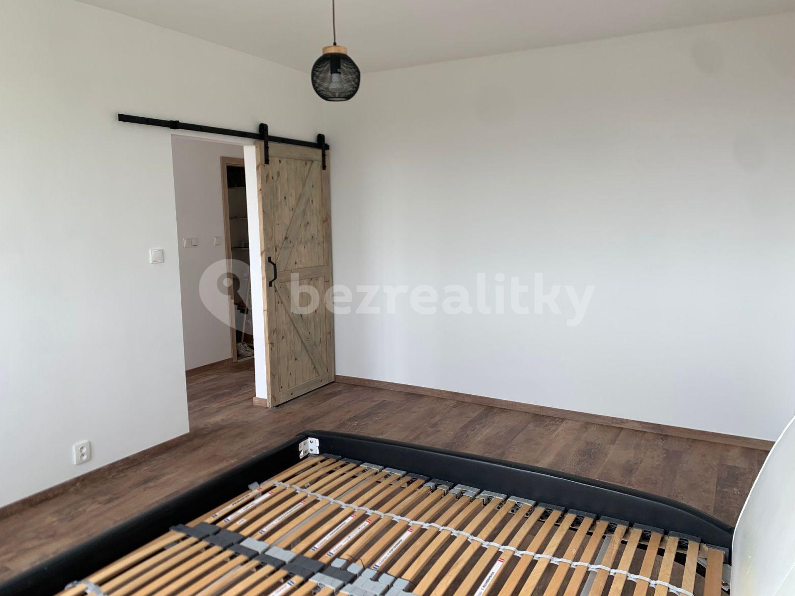 Pronájem bytu 2+kk 35 m², U Zámeckého parku, Litvínov, Ústecký kraj