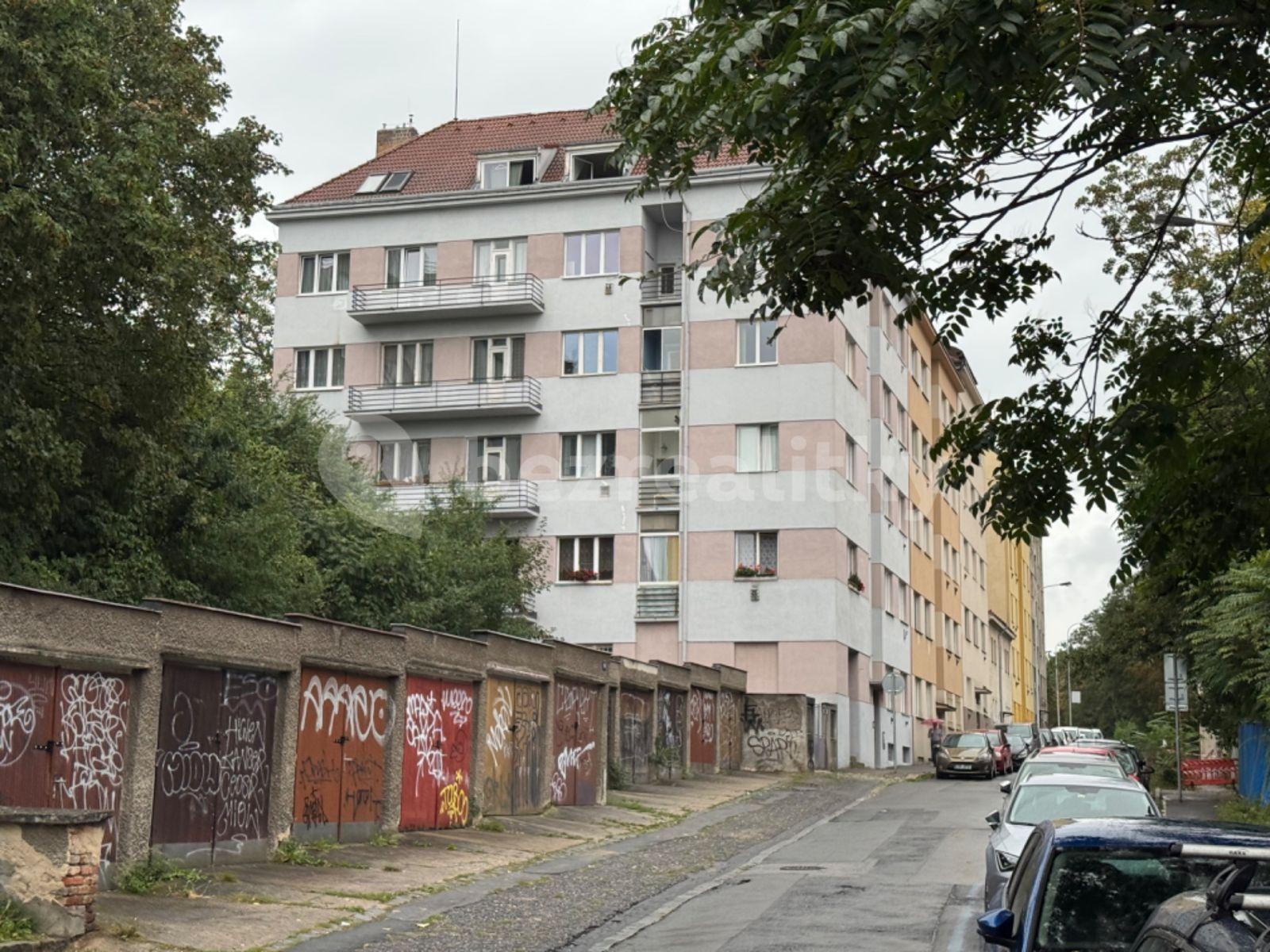 Prodej garáže 18 m², Boleslavova, Praha, Praha