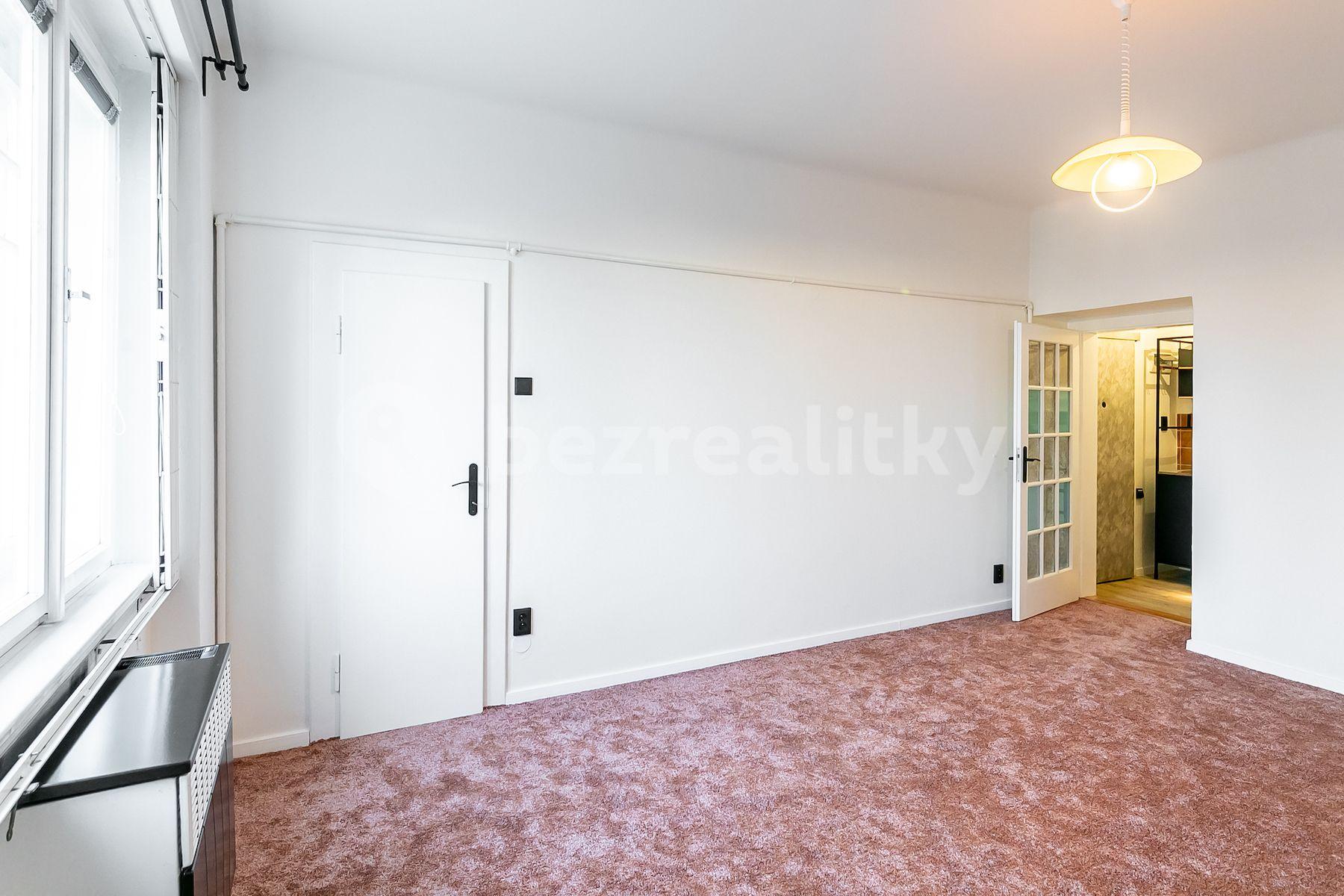 Prodej bytu 1+kk 26 m², Šlikova, Praha, Praha