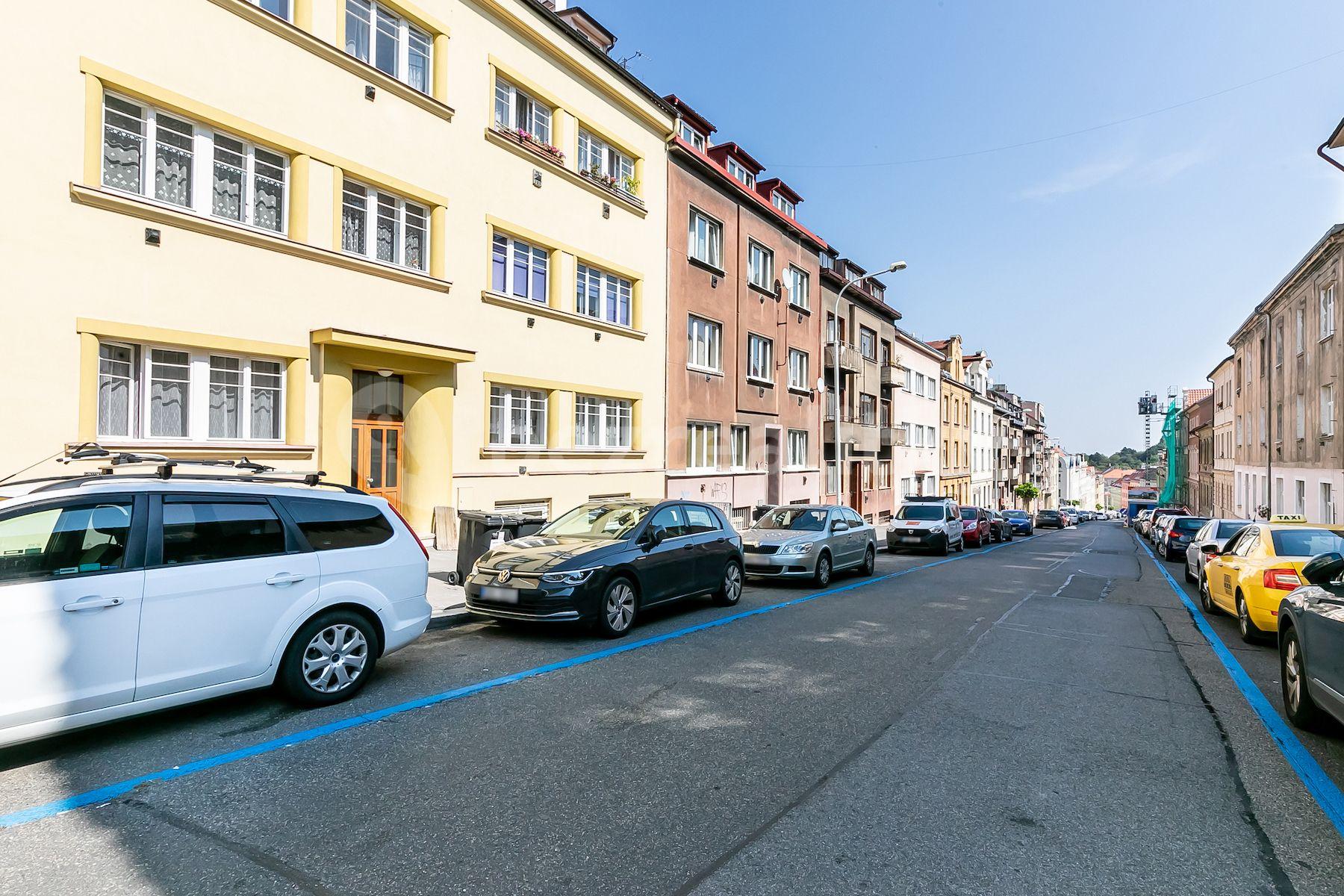 Prodej bytu 1+kk 26 m², Šlikova, Praha, Praha