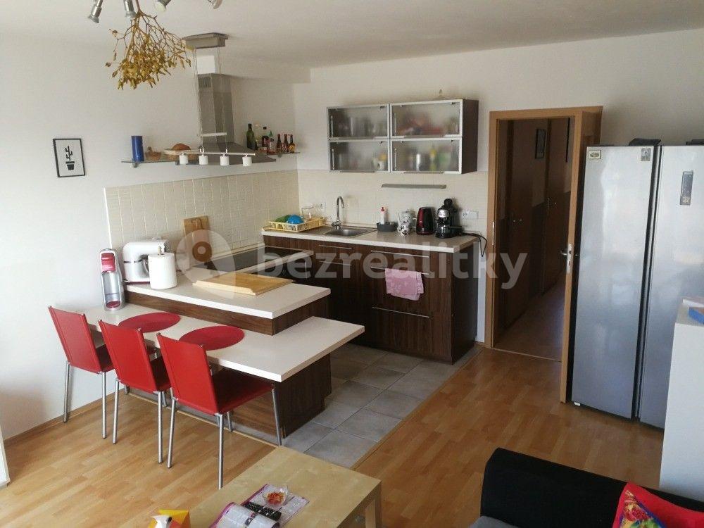 Pronájem bytu 3+kk 66 m², Benešovská, Kamenice, Středočeský kraj