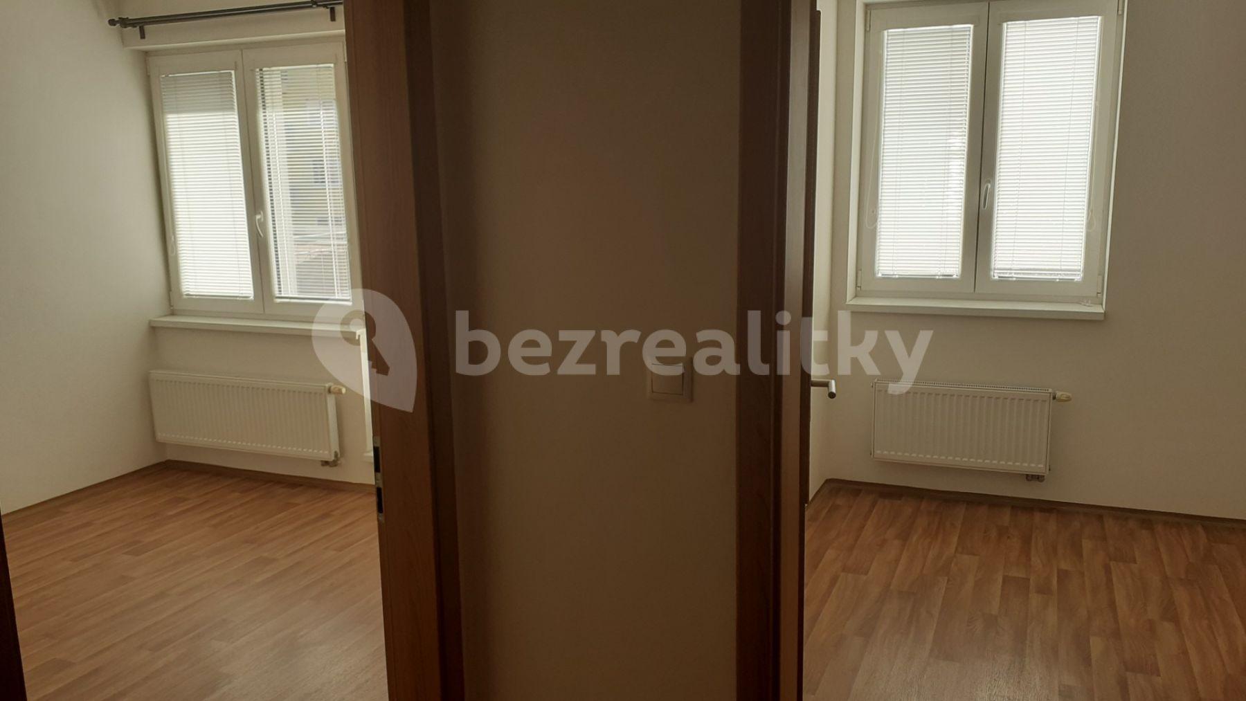 Pronájem bytu 2+kk 45 m², V Honech, Klecany, Středočeský kraj