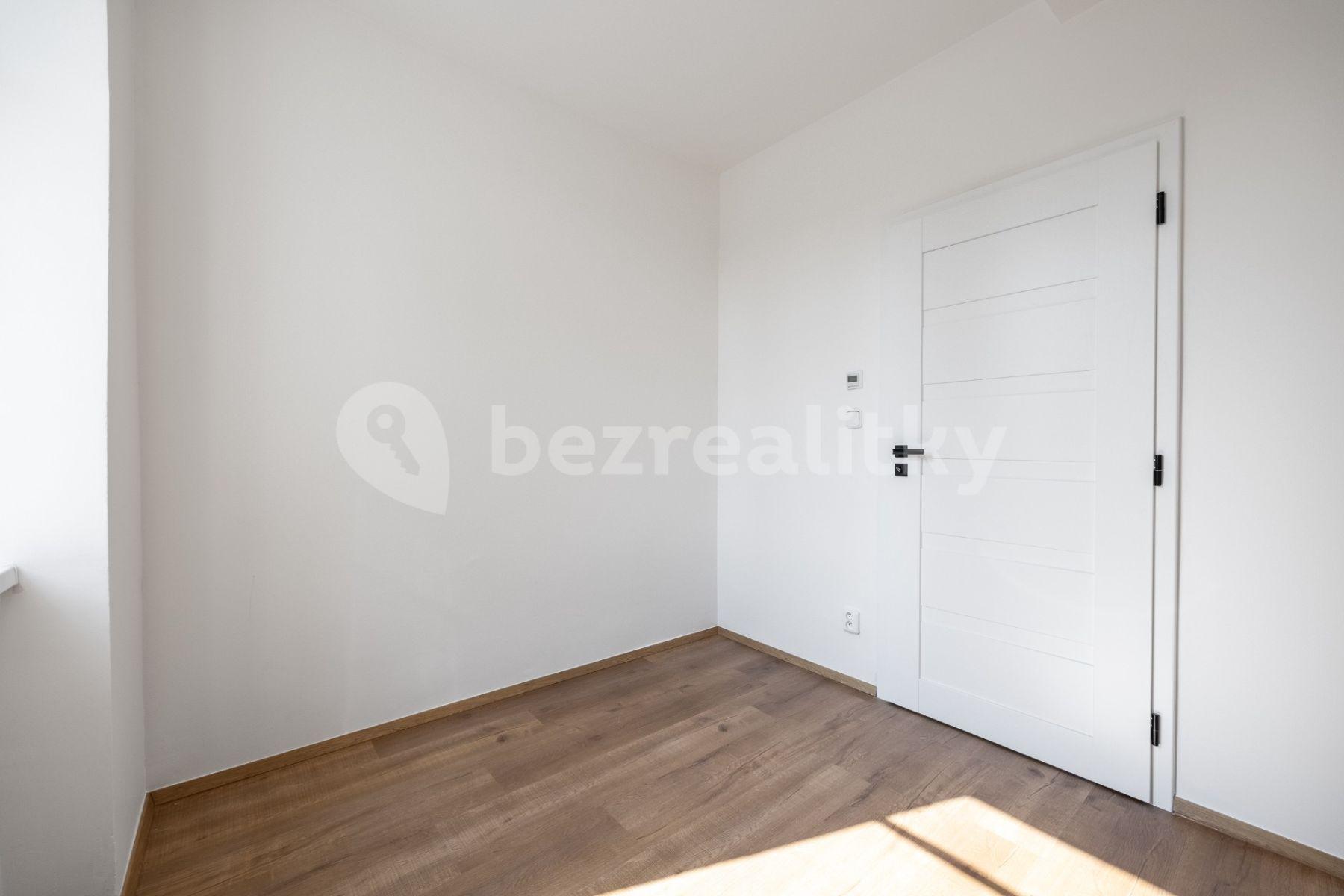 Prodej bytu 3+kk 68 m², Stehlíkova, Slaný, Středočeský kraj