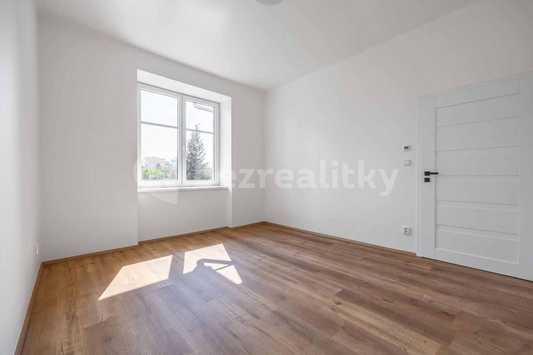 Prodej bytu 3+kk 68 m², Stehlíkova, Slaný, Středočeský kraj