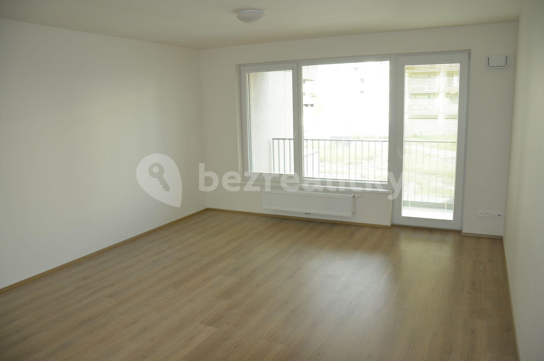 Pronájem bytu 1+kk 45 m², Zlochova, Praha, Praha