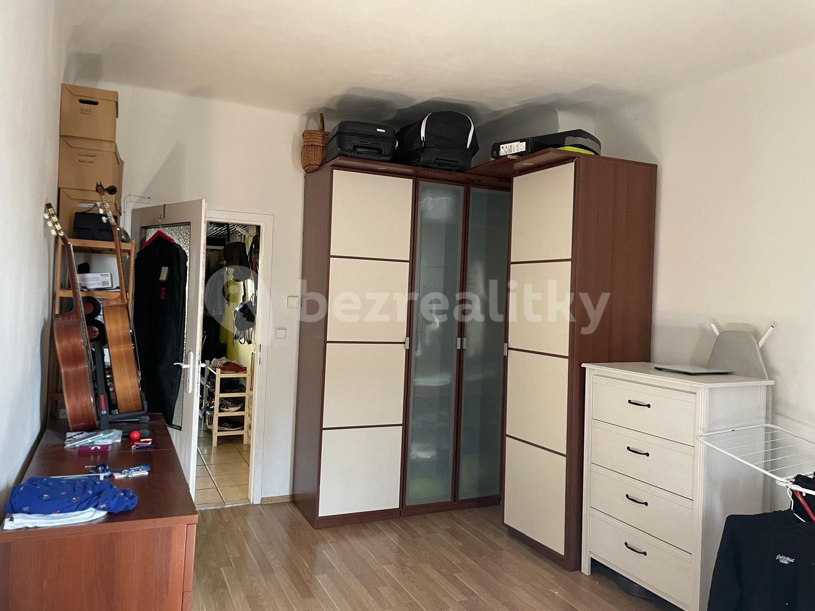 Pronájem bytu 1+1 46 m², U Nových domů Ⅲ, Praha, Praha