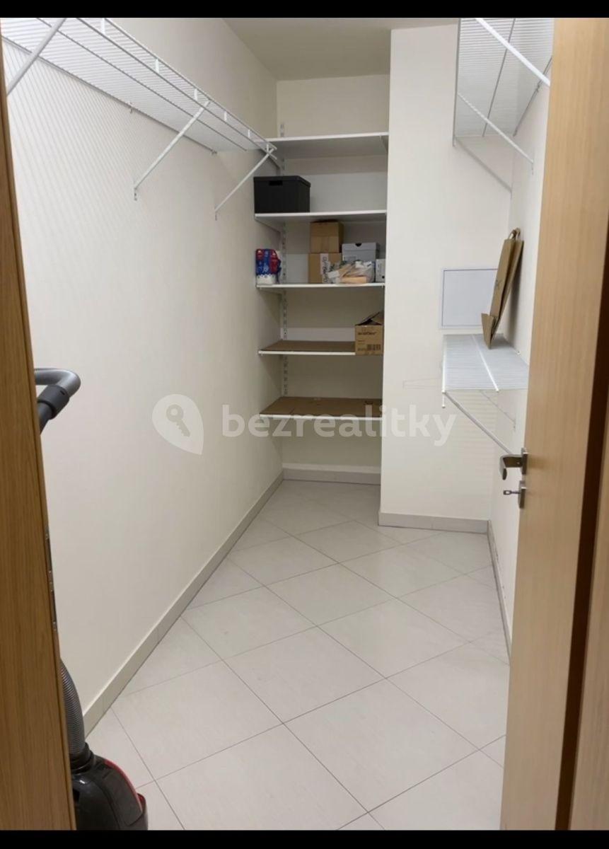 Pronájem bytu 2+kk 55 m², Vojenova, Praha, Praha