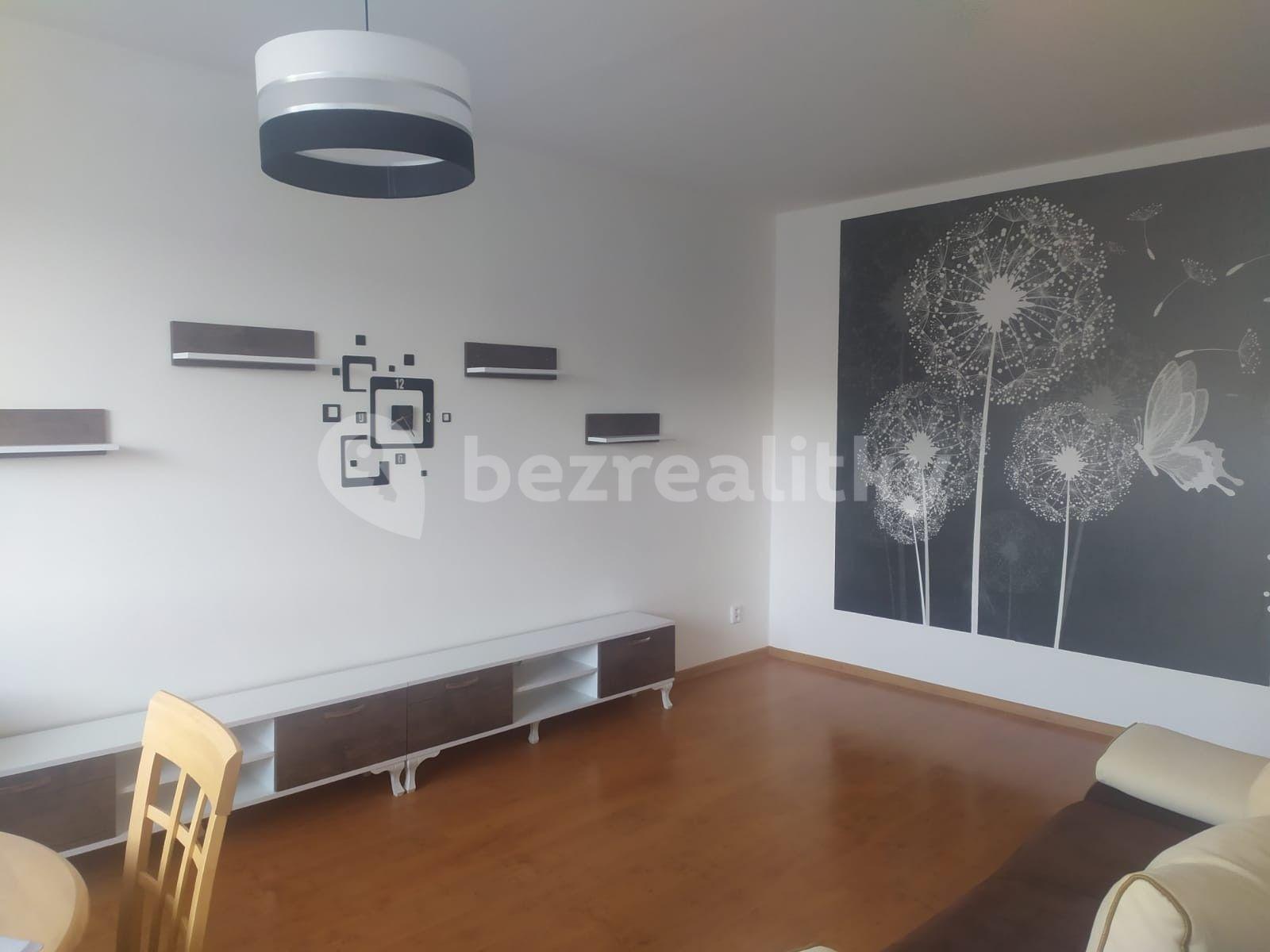 Pronájem bytu 2+1 60 m², Milovice, Středočeský kraj