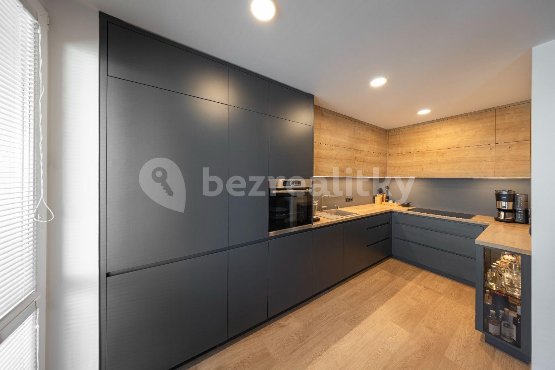 Prodej bytu 3+kk 67 m², Petržílkova, Praha, Praha