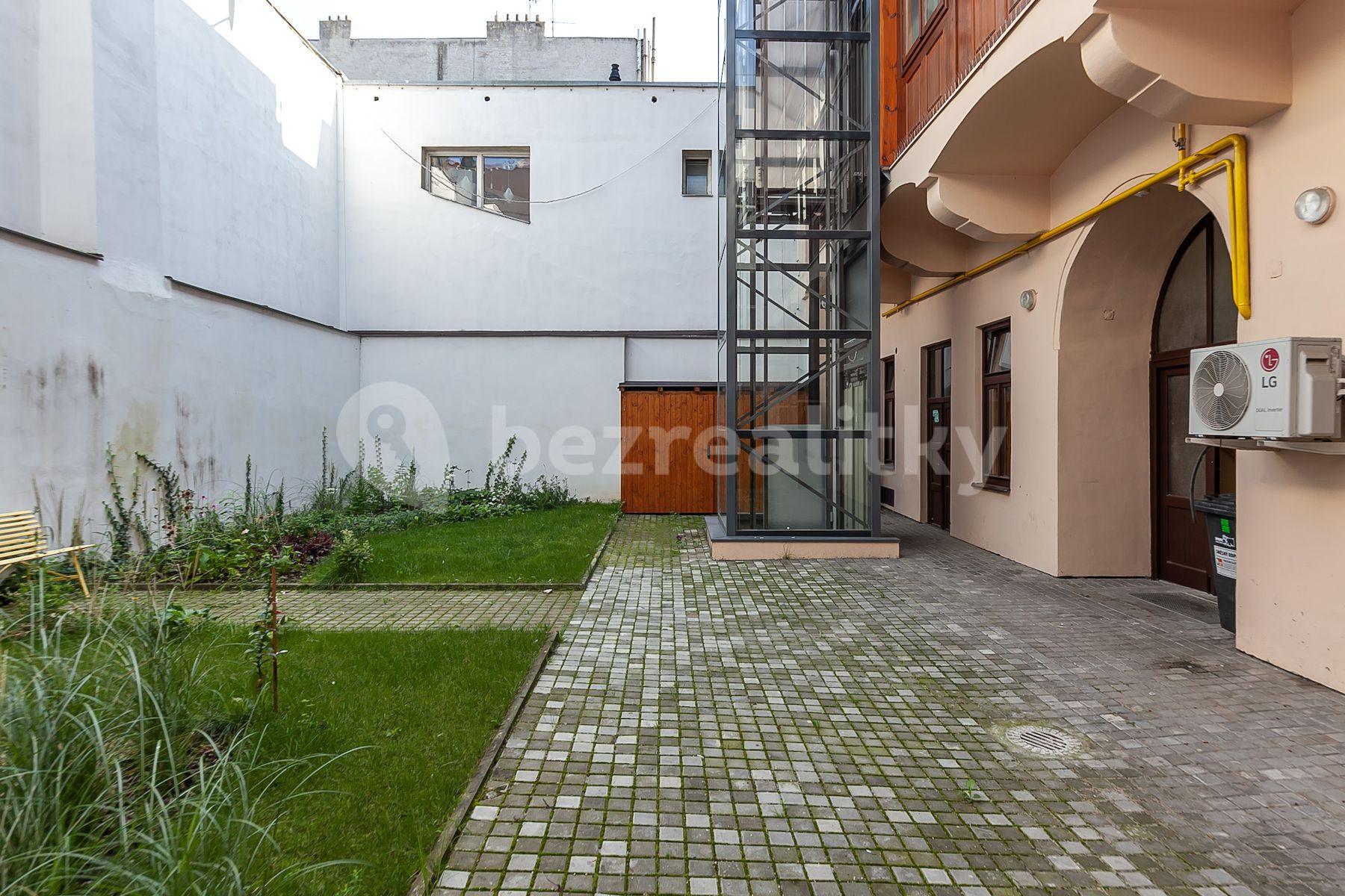 Prodej bytu 2+1 61 m², Křižíkova, Praha, Praha