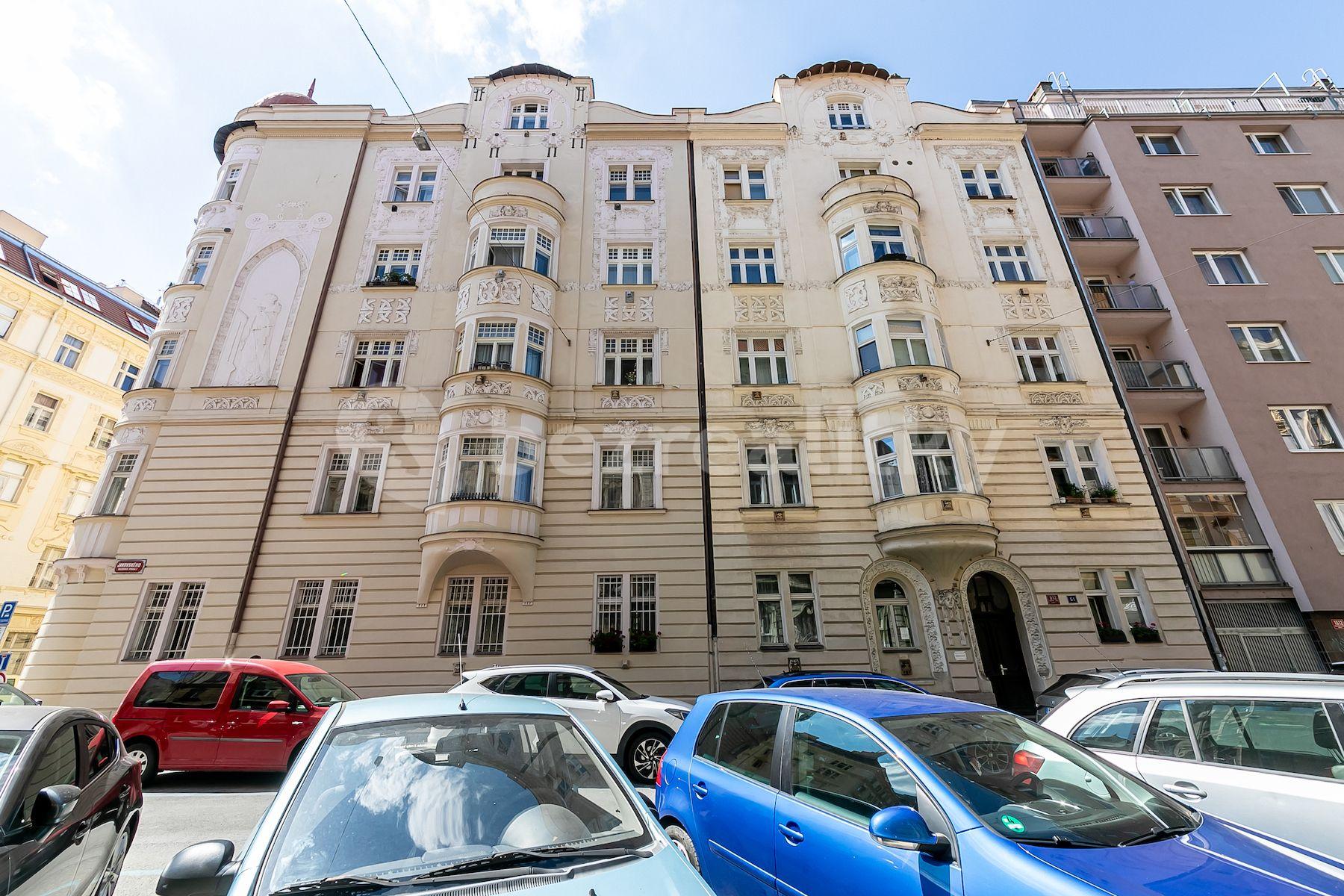 Prodej bytu 1+1 53 m², Janovského, Praha, Praha