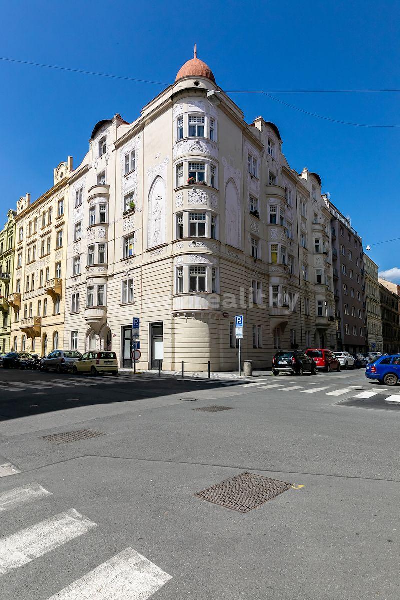 Prodej bytu 1+1 53 m², Janovského, Praha, Praha