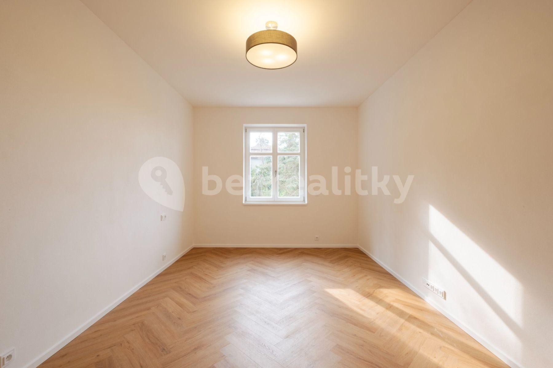 Pronájem bytu 2+kk 43 m², V Podhájí, Praha, Praha