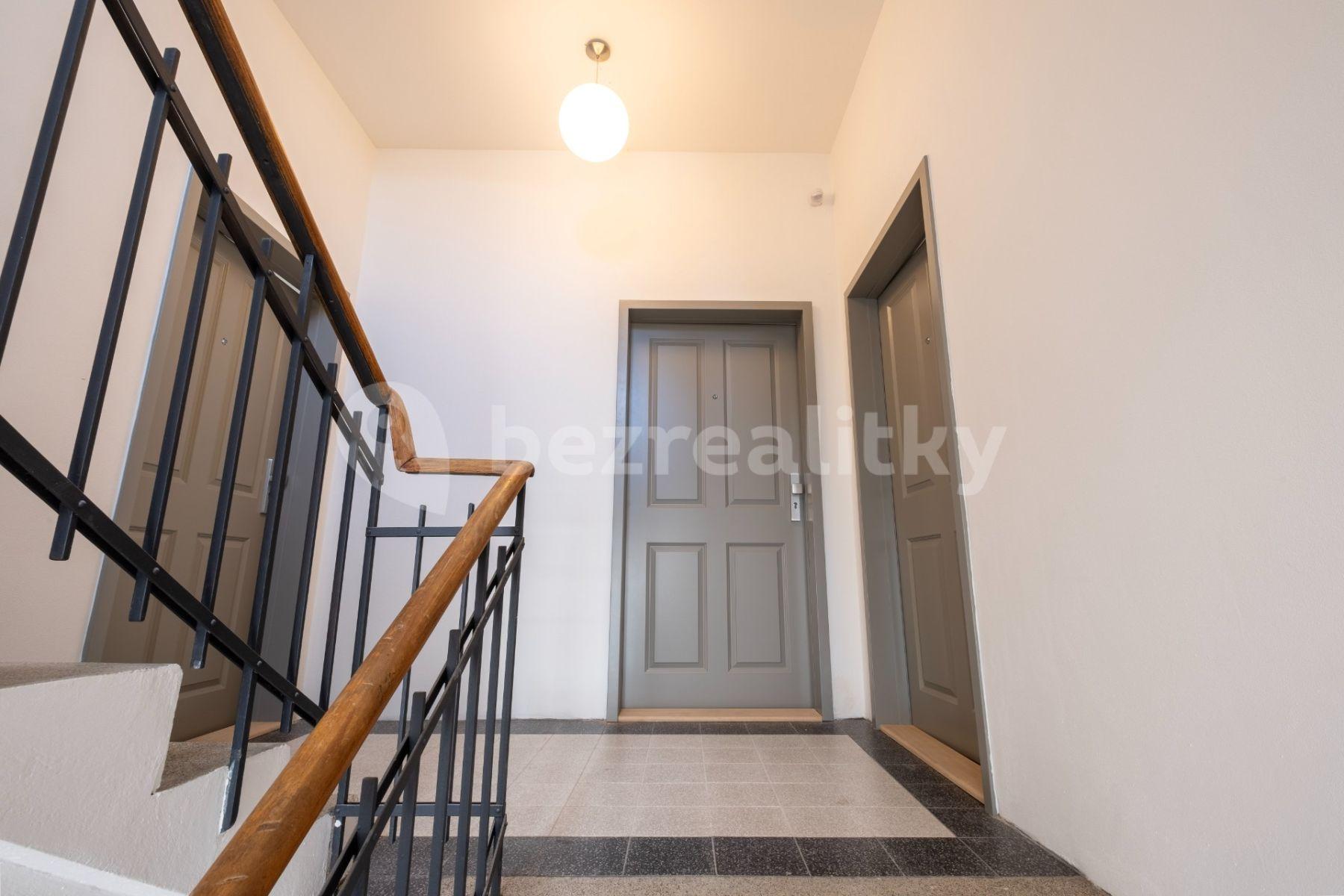 Pronájem bytu 2+kk 43 m², V Podhájí, Praha, Praha