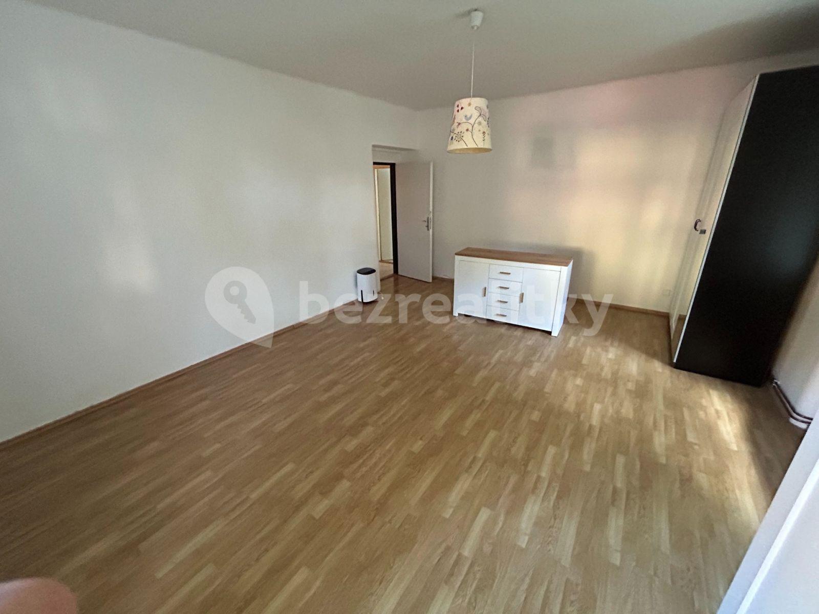 Pronájem bytu 2+kk 70 m², Rakouská, Milovice, Středočeský kraj