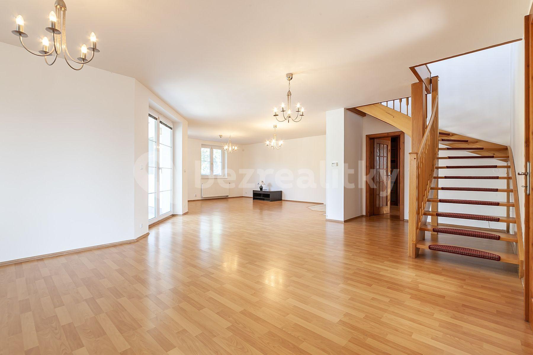 Prodej domu 203 m², pozemek 953 m², Diamantová, Praha, Praha