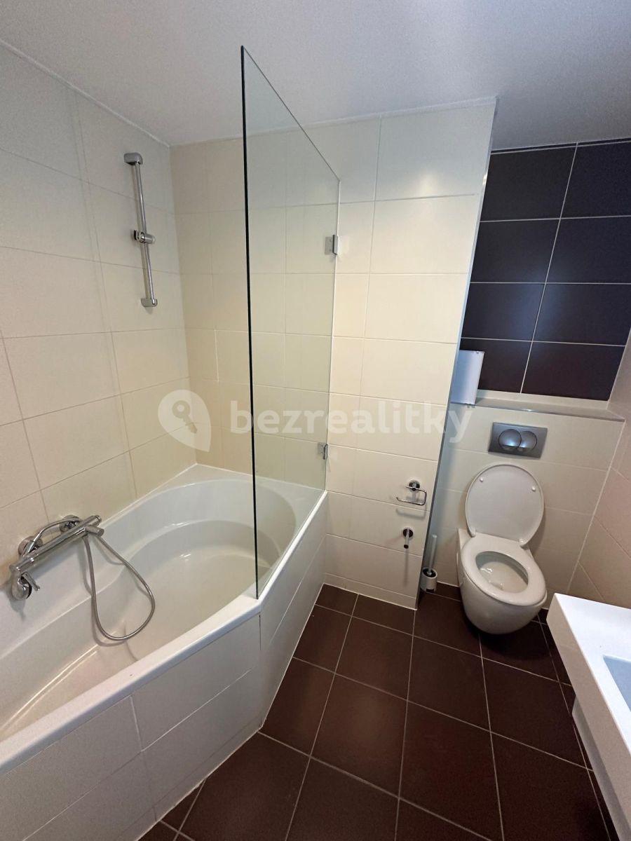 Pronájem bytu 1+kk 23 m², Suchdolské náměstí, Praha, Praha