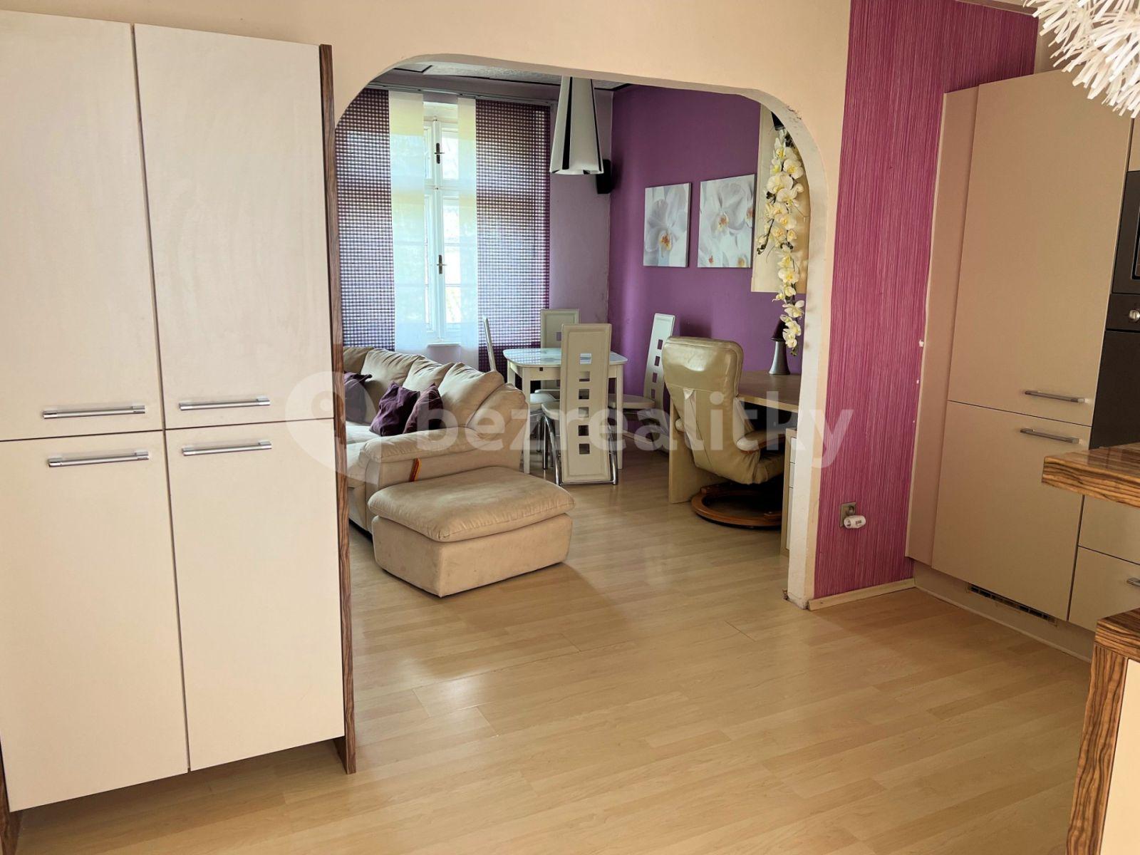 Pronájem bytu 2+1 50 m², náměstí Míru, Litvínov, Ústecký kraj