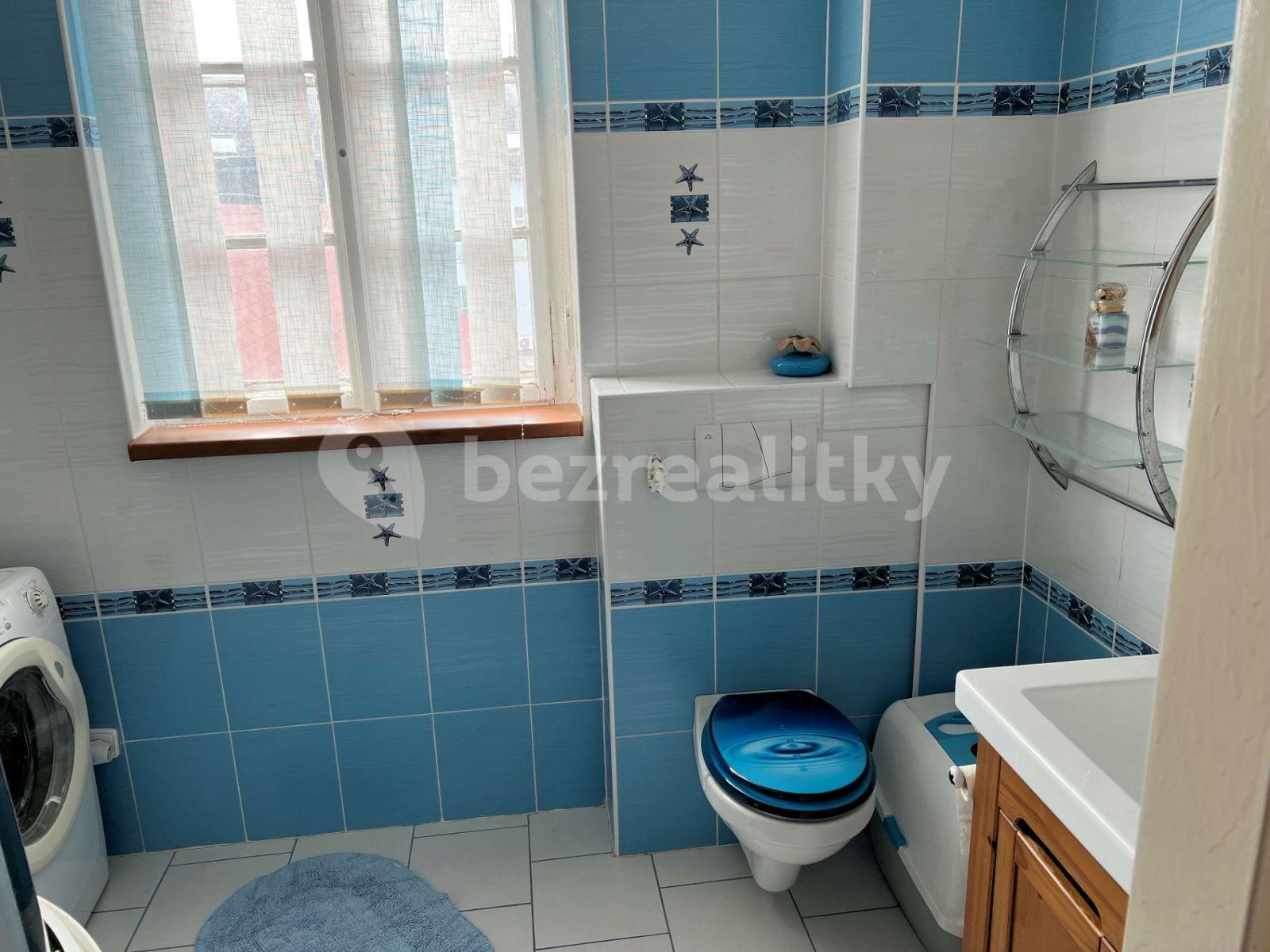 Pronájem bytu 2+1 50 m², náměstí Míru, Litvínov, Ústecký kraj