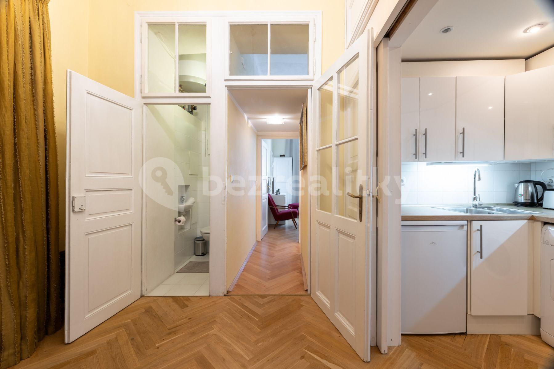 Pronájem bytu 2+1 58 m², Lužická, Praha, Praha