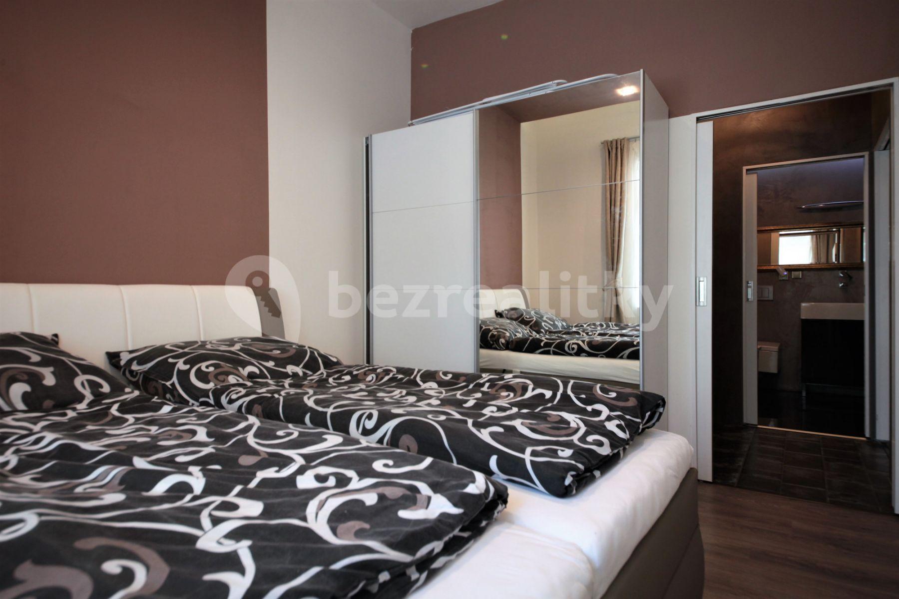 Pronájem bytu 2+kk 43 m², Malešická, Praha, Praha