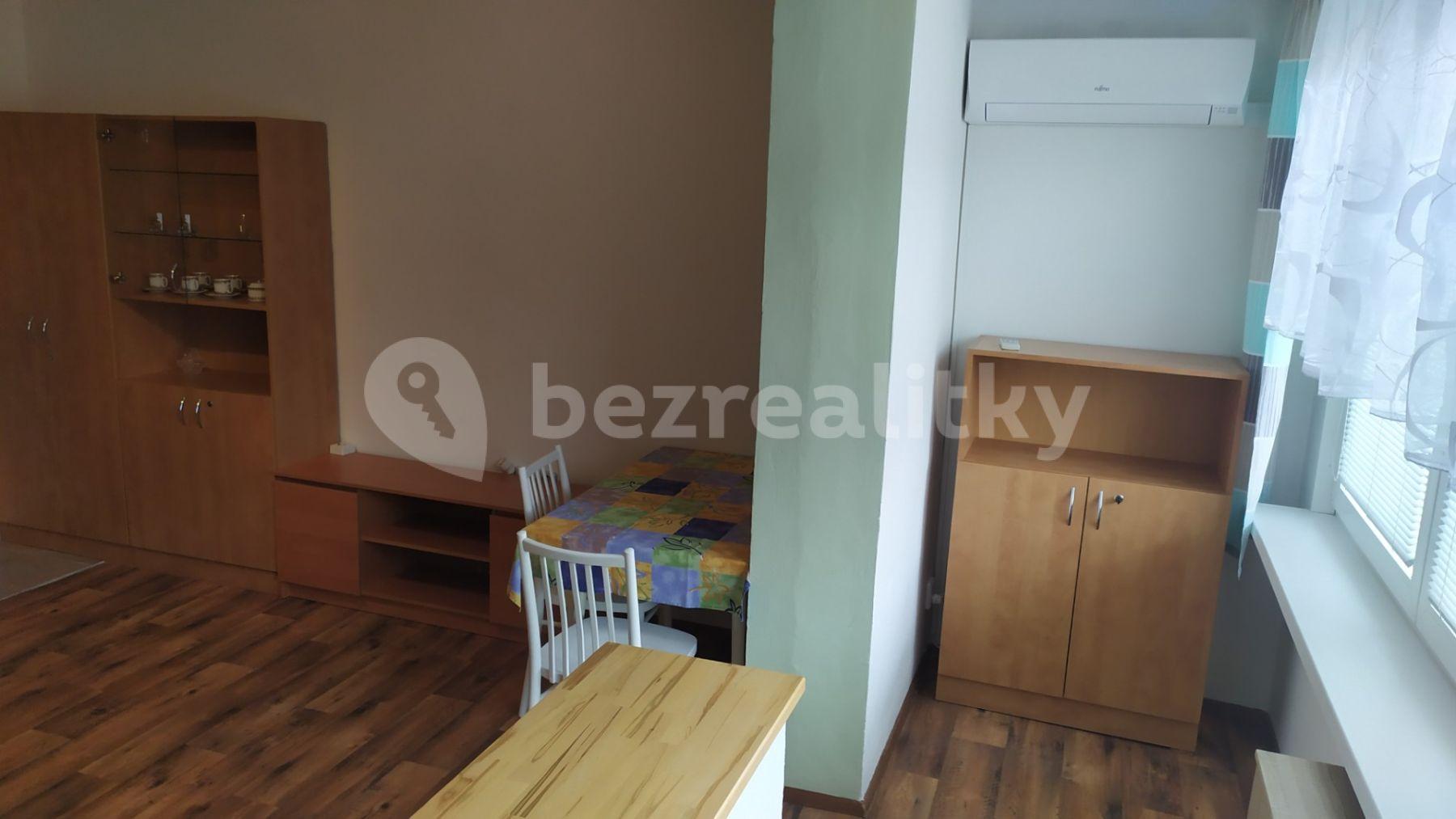 Pronájem bytu 1+kk 32 m², Netušilova, Prostějov, Olomoucký kraj