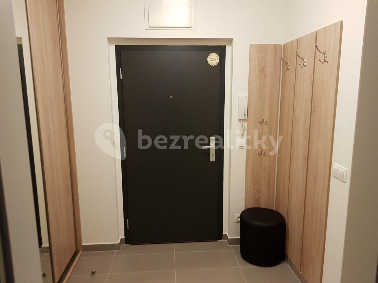 Pronájem bytu 1+kk 40 m², Škrábkových, Praha, Praha