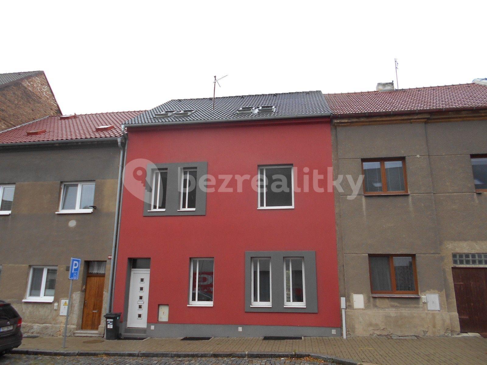 Pronájem bytu 2+kk 57 m², Louny, Ústecký kraj