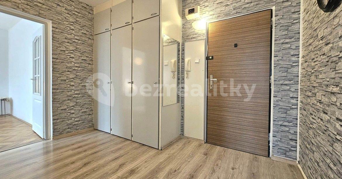 Pronájem bytu 2+1 52 m², Plešivecká, Karlovy Vary, Karlovarský kraj