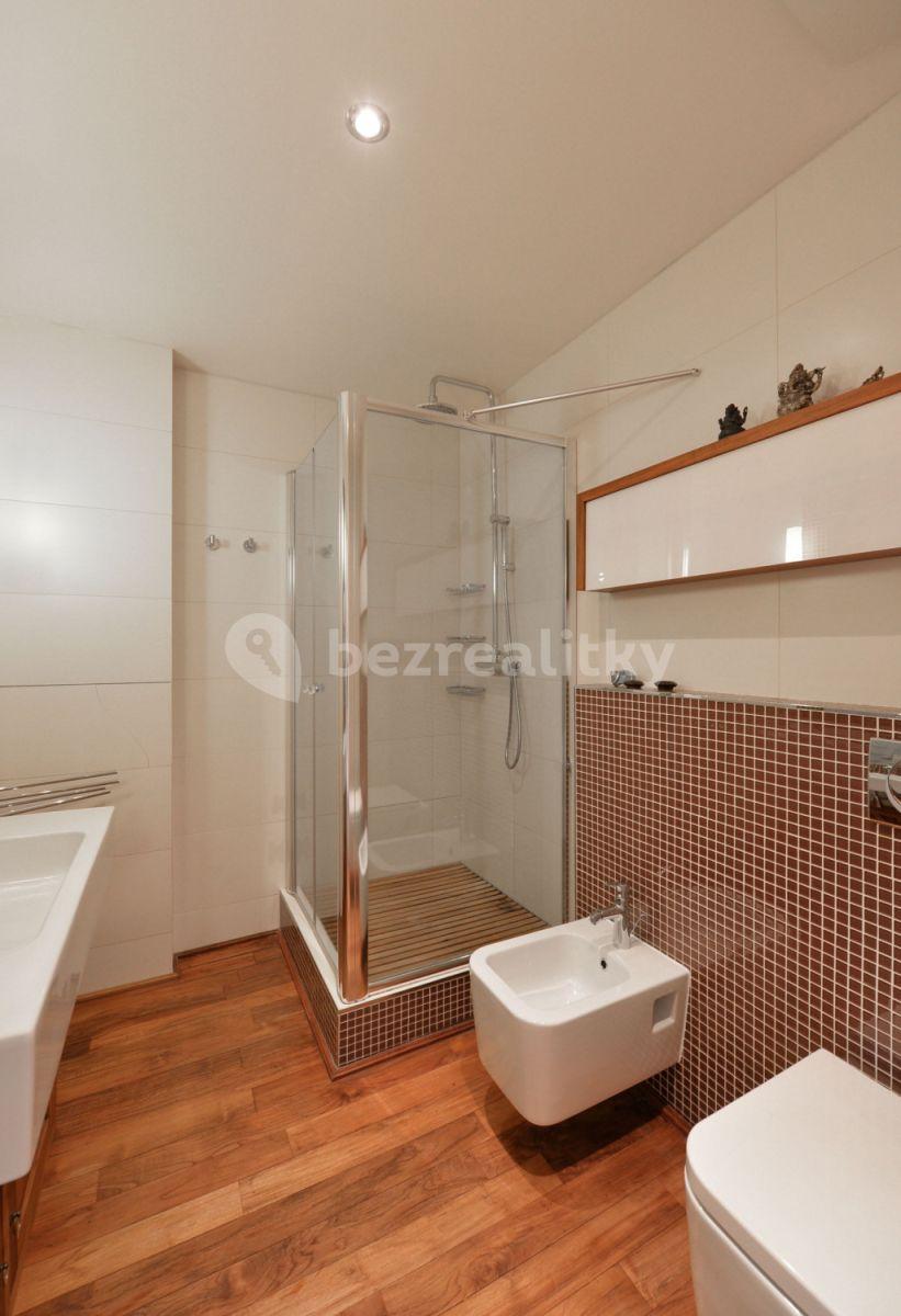 Pronájem bytu 2+kk 78 m², Varšavská, Praha, Praha