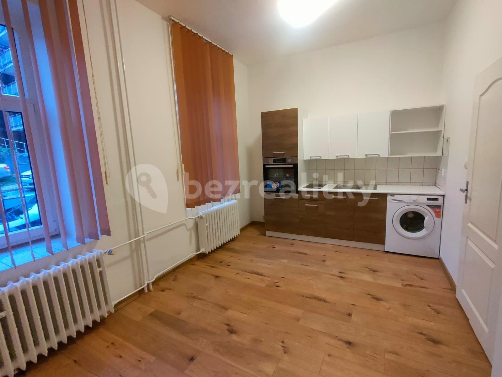 Pronájem bytu 1+kk 24 m², Rumunská, Karlovy Vary, Karlovarský kraj