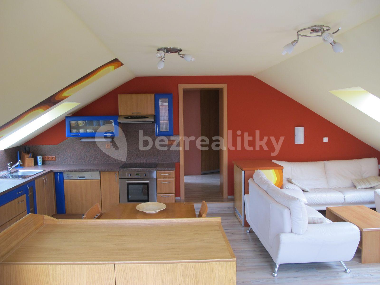 Pronájem bytu 2+kk 75 m², Spojovací, Sulice, Středočeský kraj