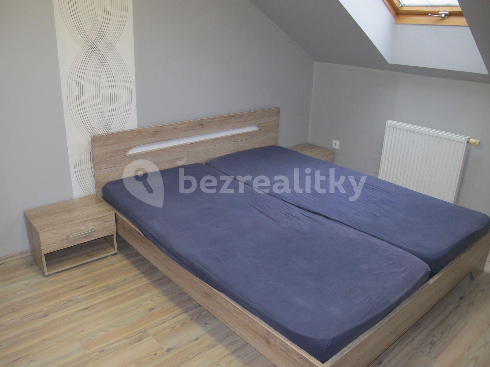 Pronájem bytu 2+kk 75 m², Spojovací, Sulice, Středočeský kraj