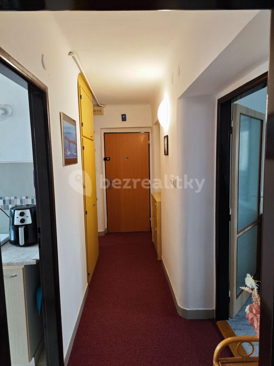 Prodej bytu 3+1 60 m², Wolkerova, Unhošť, Středočeský kraj