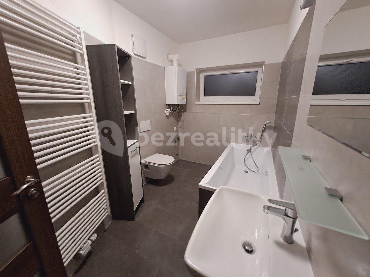 Pronájem bytu 2+kk 52 m², Pod Zahrady, Přezletice, Středočeský kraj