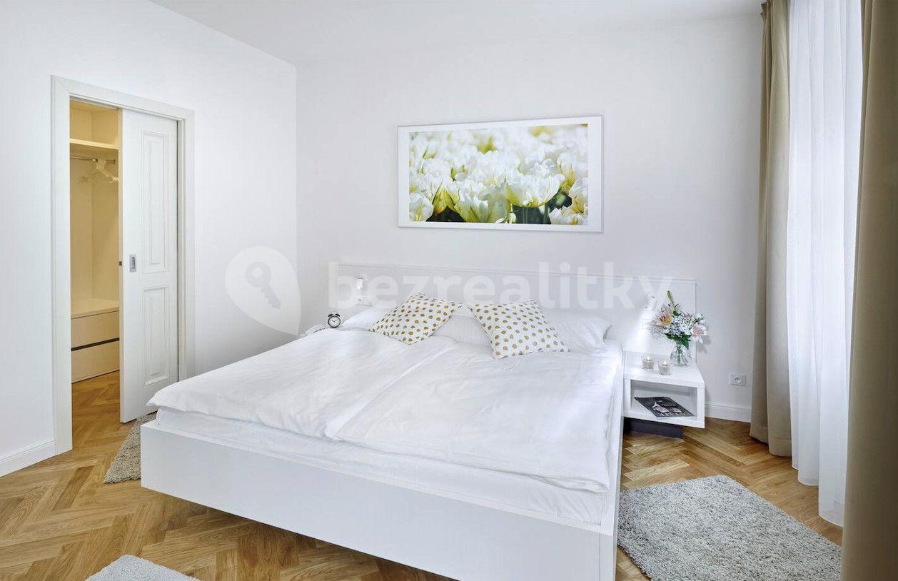 Pronájem bytu 2+1 72 m², Újezd, Praha, Praha