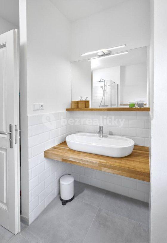 Pronájem bytu 2+1 72 m², Újezd, Praha, Praha