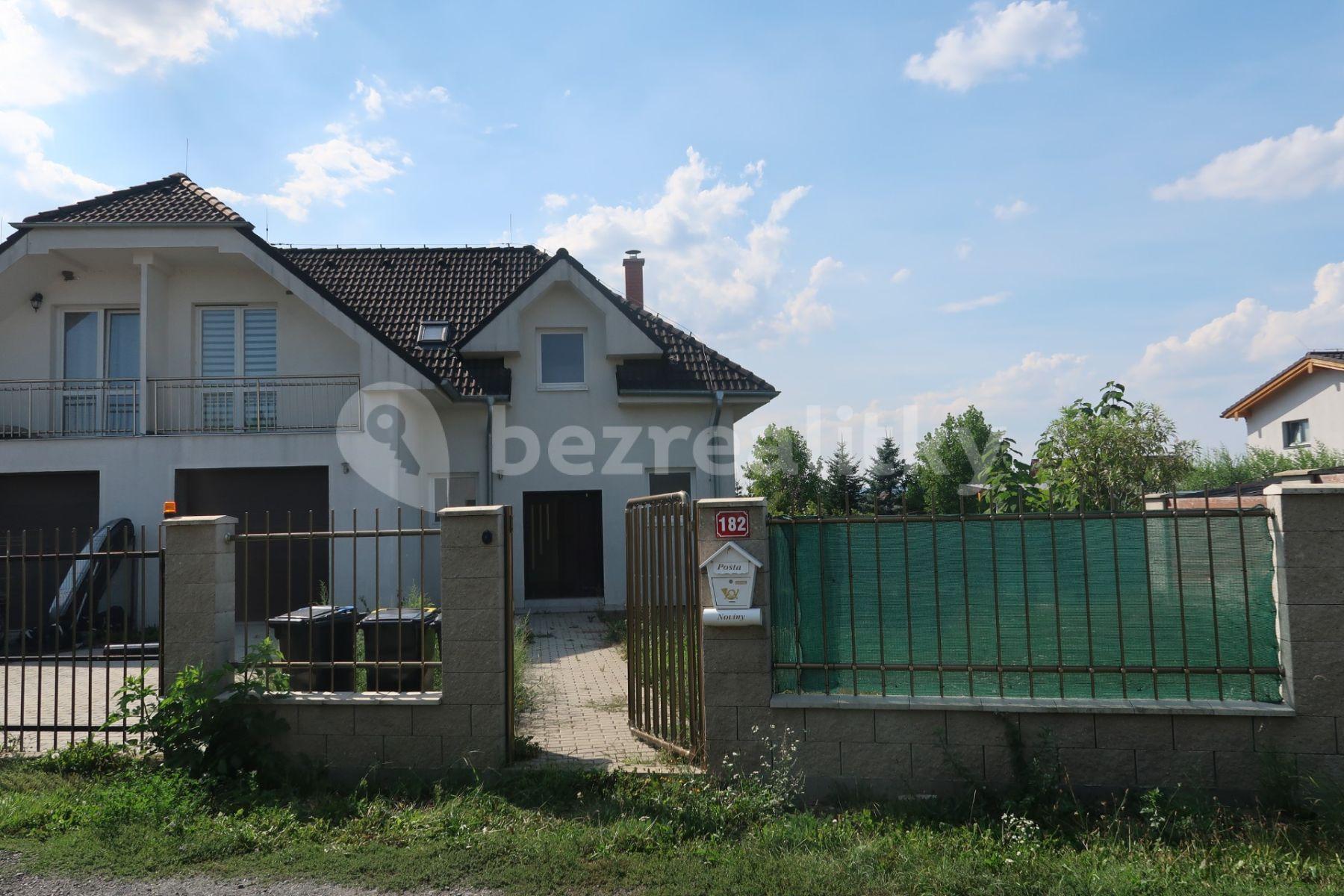 Pronájem domu 180 m², pozemek 480 m², Malá Hraštice, Středočeský kraj