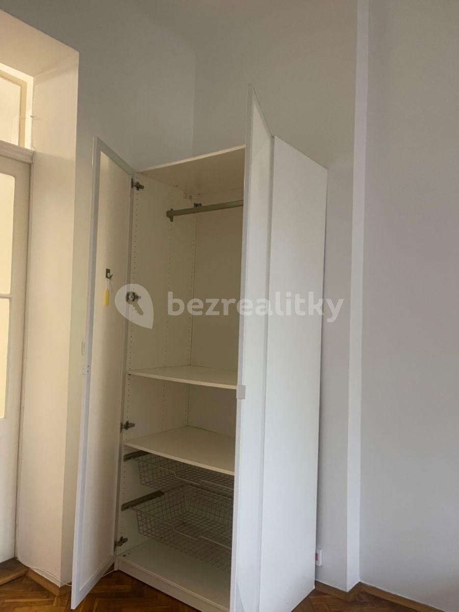 Pronájem bytu 1+1 70 m², Chodská, Praha, Praha